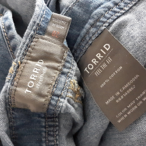 Torrid Denim Shortalls 20 - Picture 4 of 4